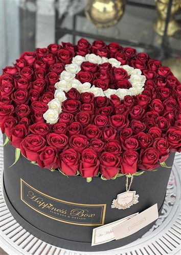 Kalpli Kutuda Harfli Güller